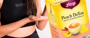Woman showing a detox tea brand